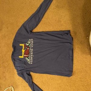 ***USED VINEYARD VINES LONG SLEEVE***